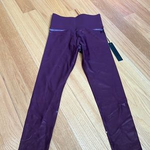 Carbon 38 new with tags high rise 7/8 in Takara shine